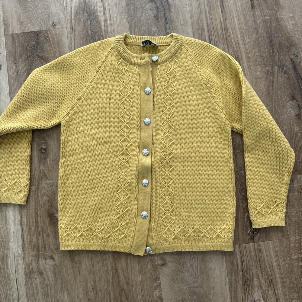 meister womens sweater Cardigan Vintage Granny core 100%‎ Wool